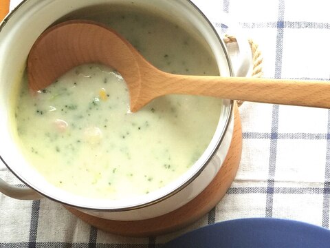簡単！カップスープで作るブロッコリーと豆乳のスープ